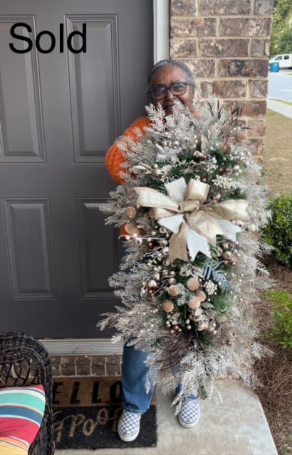 Rustic Noel Swag